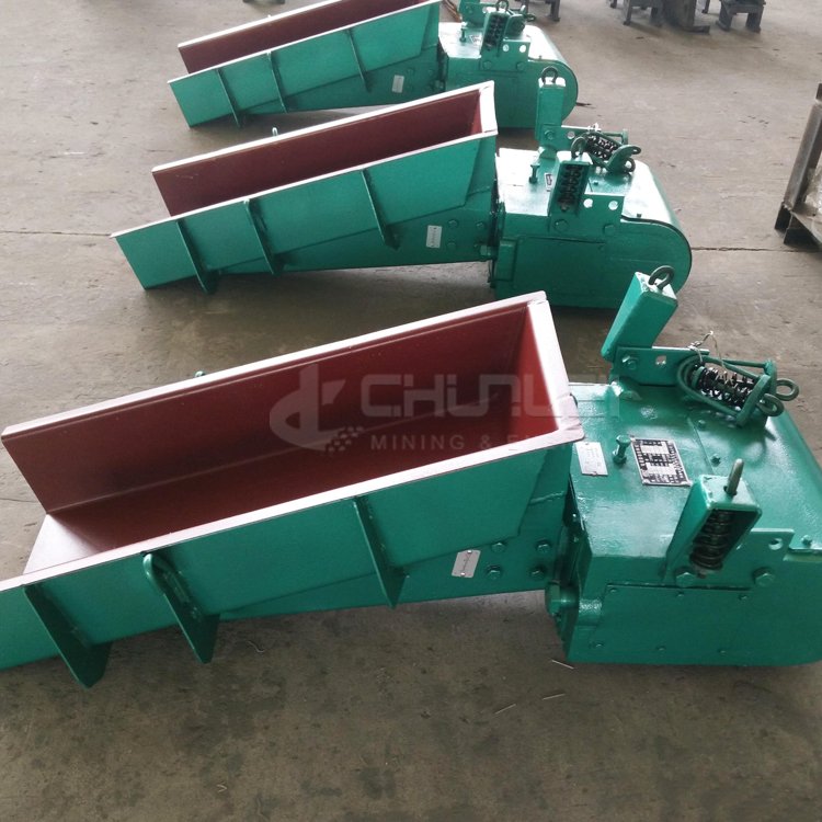 Electromagnetic vibrating feeder