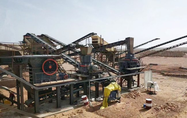 Gold-Ore-Crushing