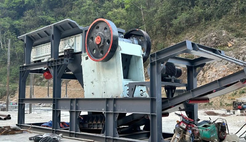 Jaw-Crusher-+-Vibrating-Screen