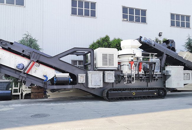 Tracked-cone-Crusher