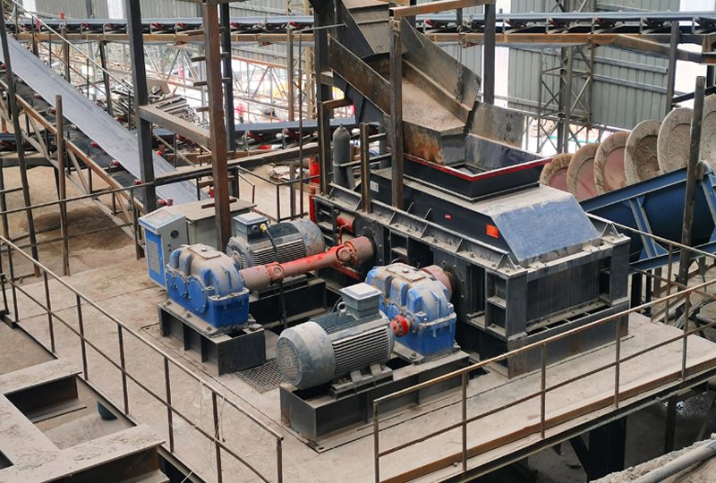 Roller-crusher-on-site-photos03