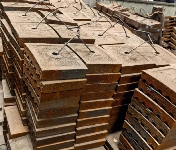 High-chromium-alloy-liners-for-ball-mills